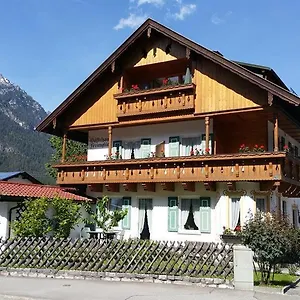 Frühstückspension Gaestehaus Ferienglueck Grainau
